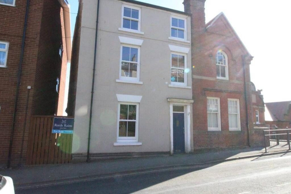 200 Year Old Large Townhouse With Sea Views Villa Scarborough Exterior photo